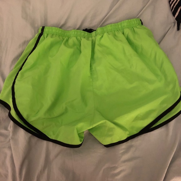 Nike Running Shorts - Picture 2 of 3